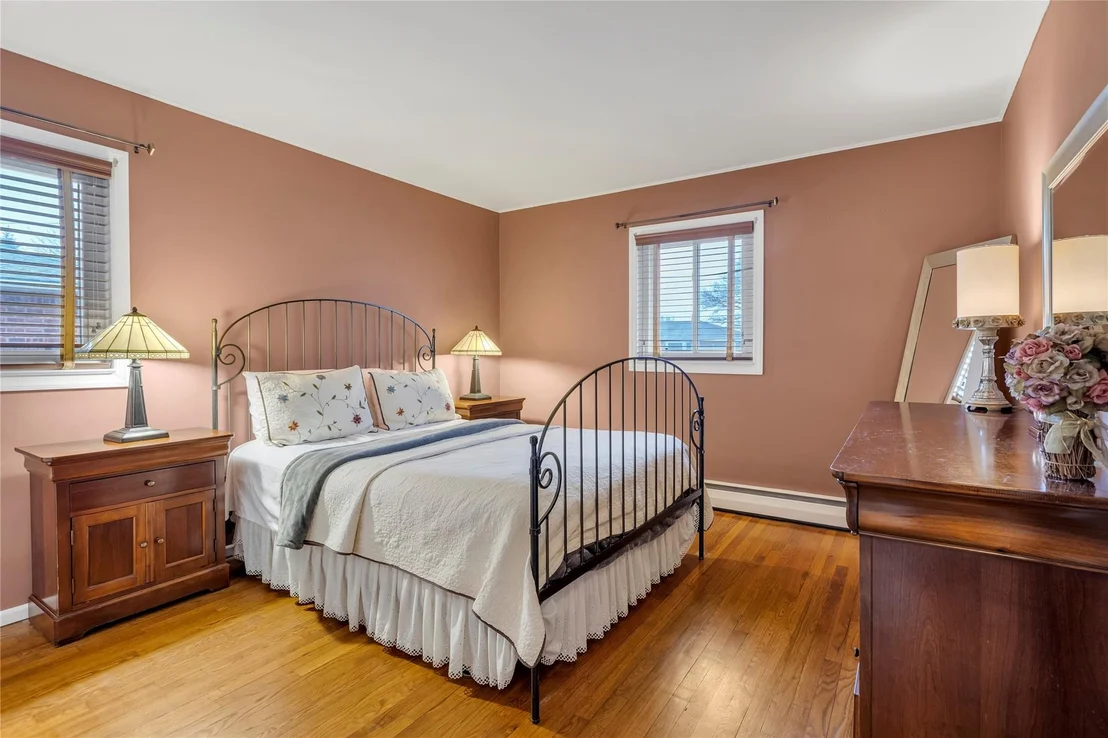 Photo of 27 Gehrig Street