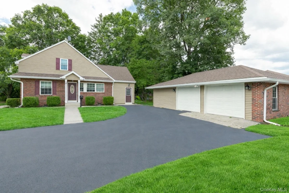 Photo of 3 Mansion Drive