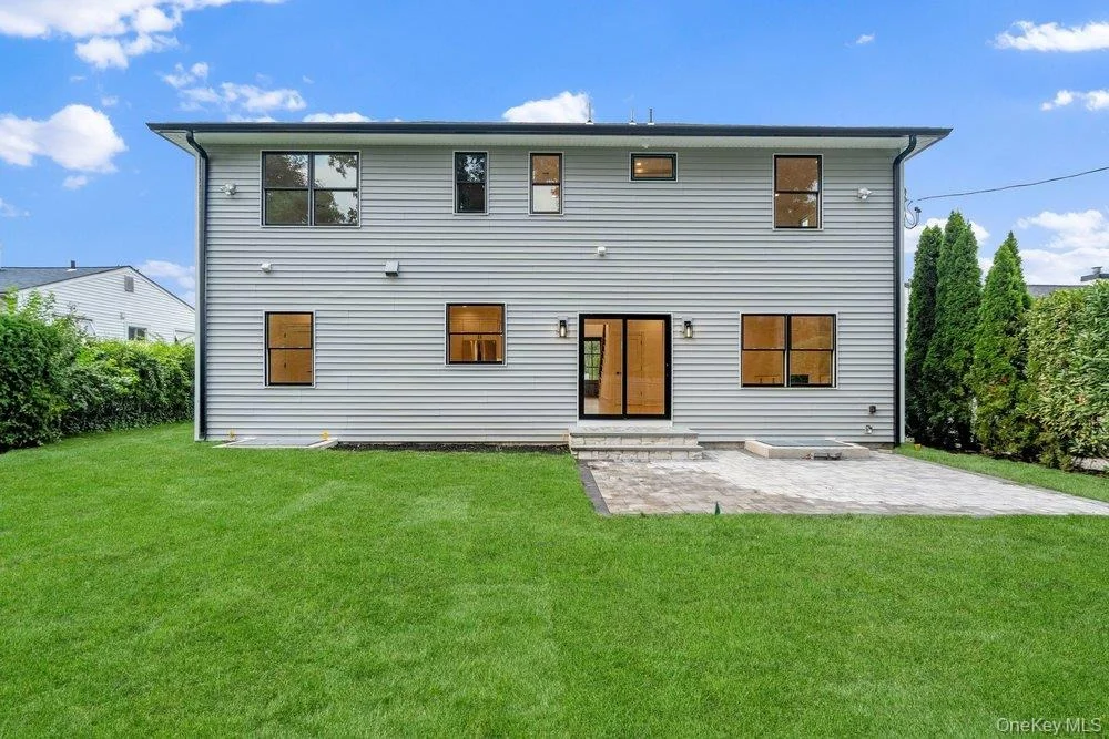 Photo of 93 Morton Boulevard