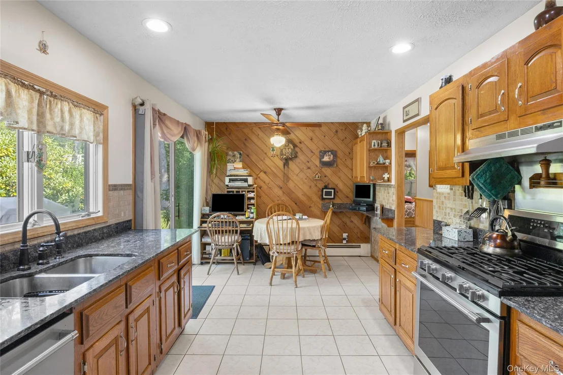 Photo of 24 Yosemite Lane
