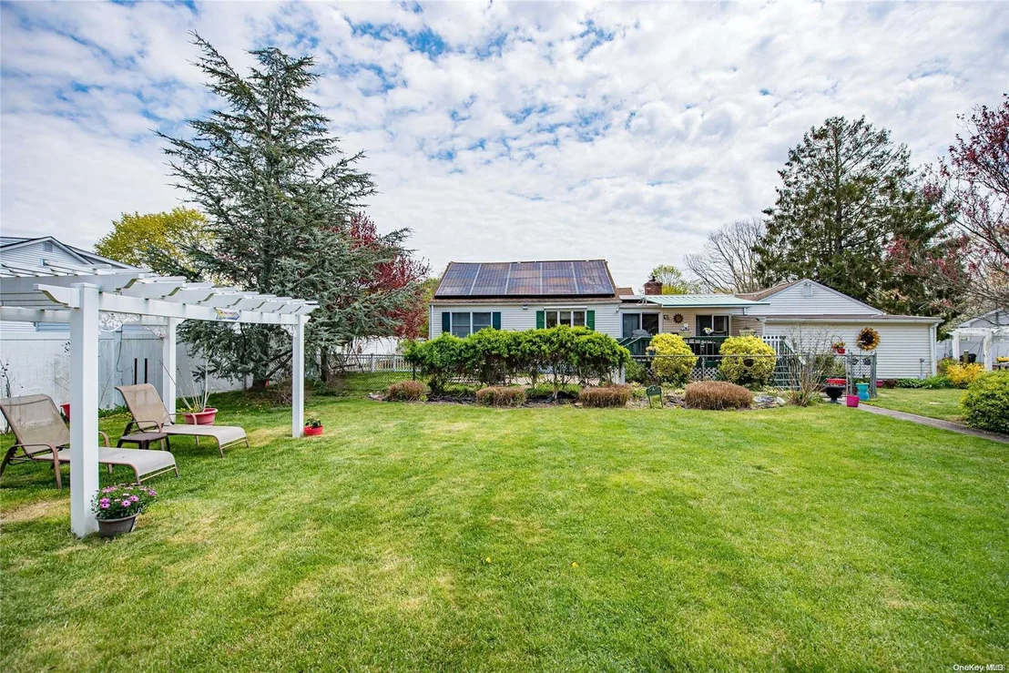 Photo of 92 Maple Avenue