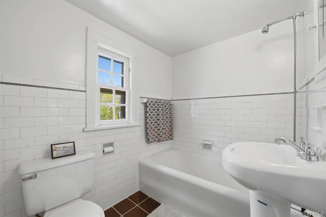 Photo of 930 Grant Avenue