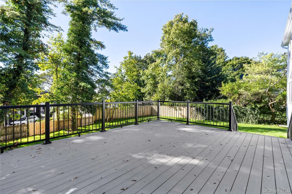 Photo of 19 Highland Park Place