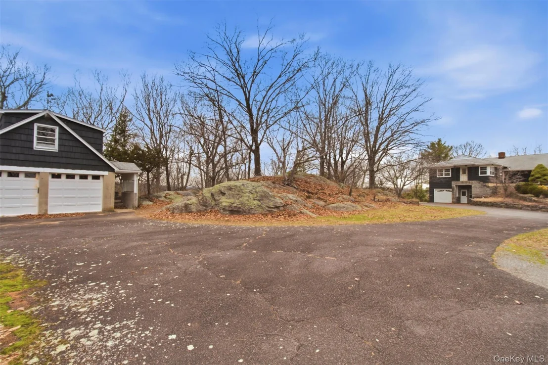 Photo of 27 Allapartus Circle