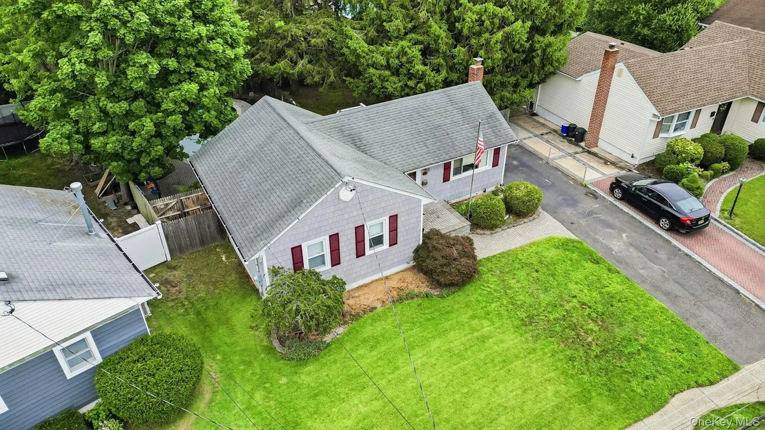 Photo of 43 Tappan Avenue