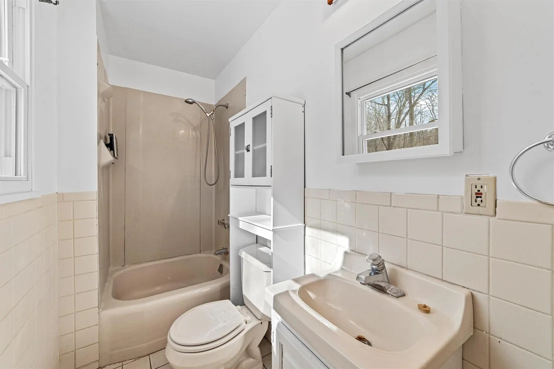 Photo of 255 Chadeayne Road