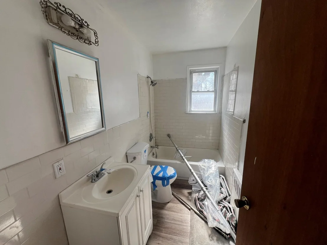 Photo of 827 Catalpa Drive