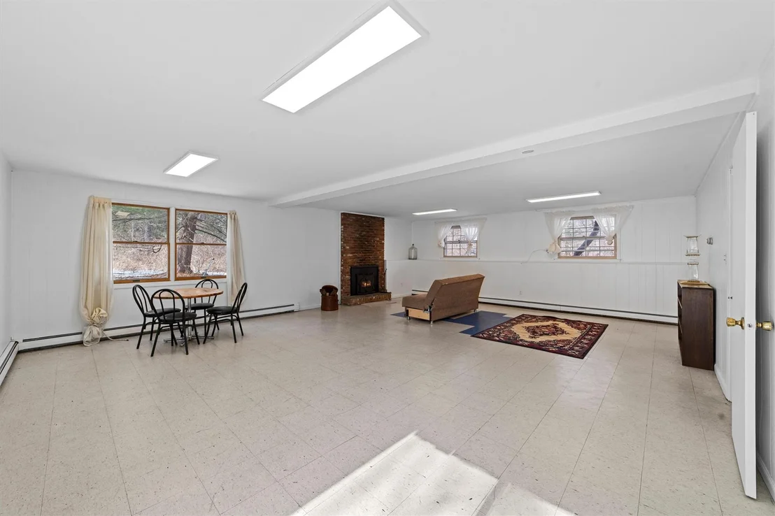 Photo of 255 Chadeayne Road