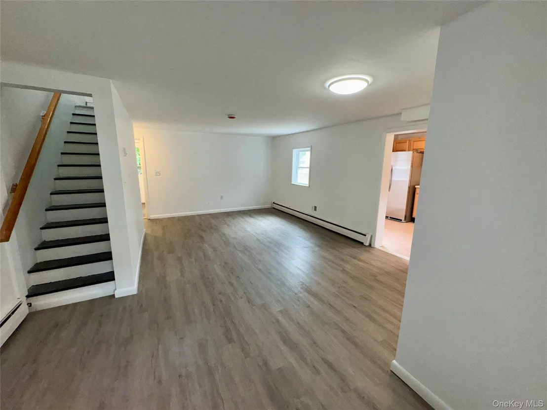 Photo of 431 Violet Avenue