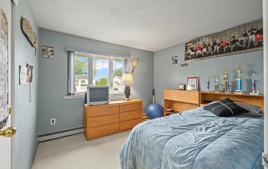 Photo of 34 Oak Meadow Road