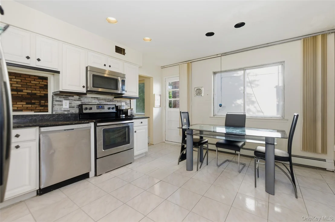 Photo of 3924 Jane Lane
