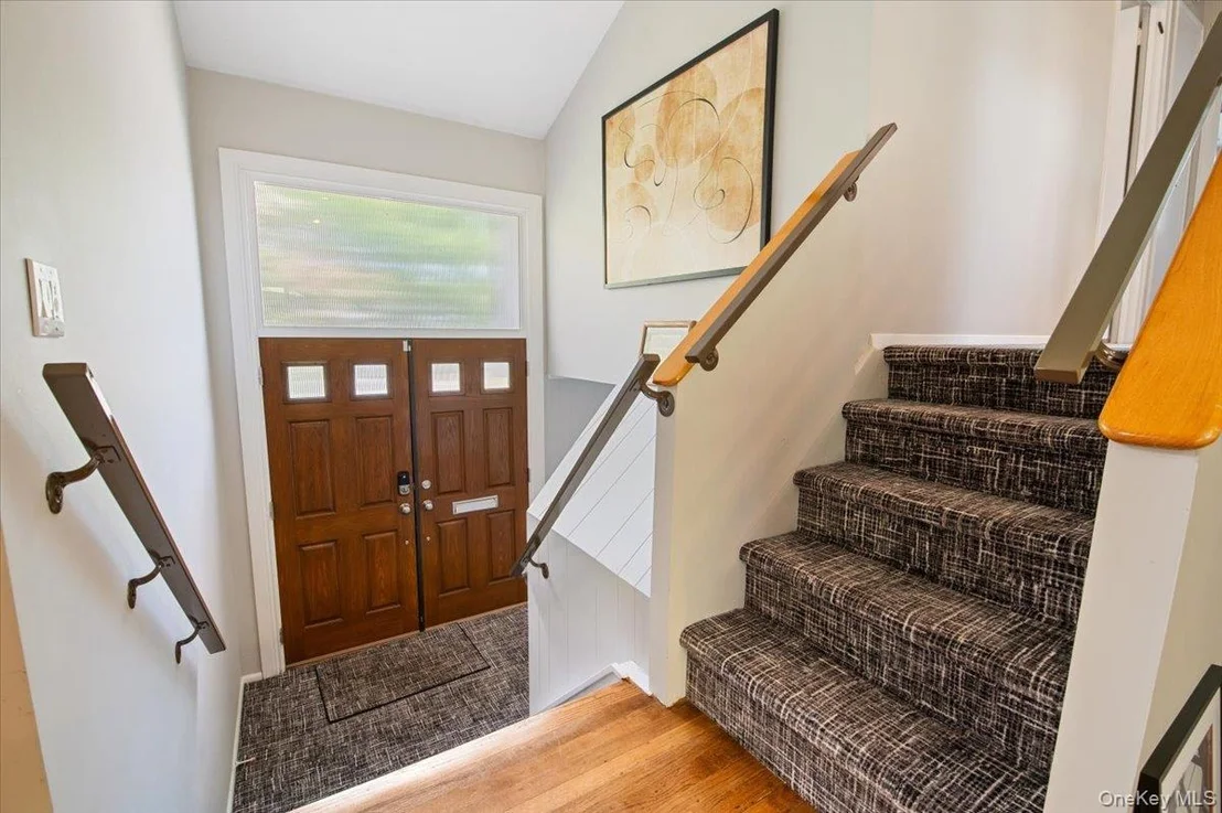 Photo of 964 Cherrywood Drive