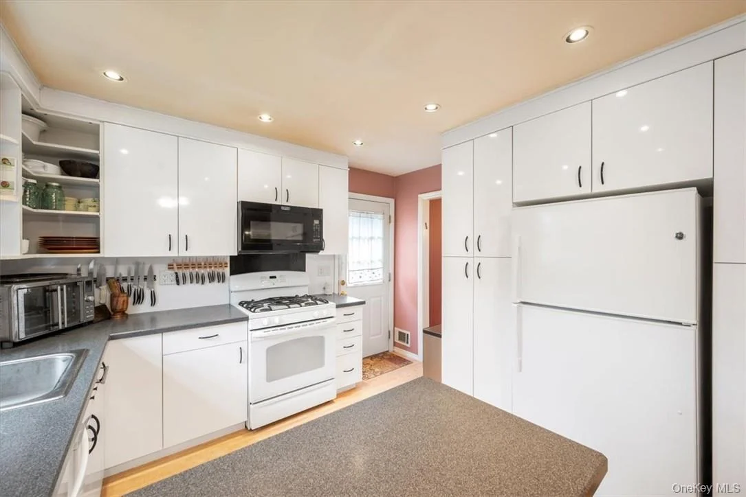 Photo of 20 Lancaster Drive