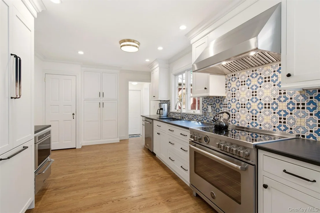 Photo of 2 Saint Marks Place