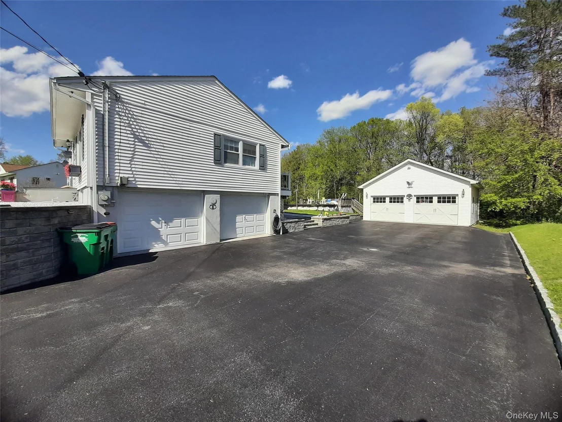 Photo of 13 Regency Drive