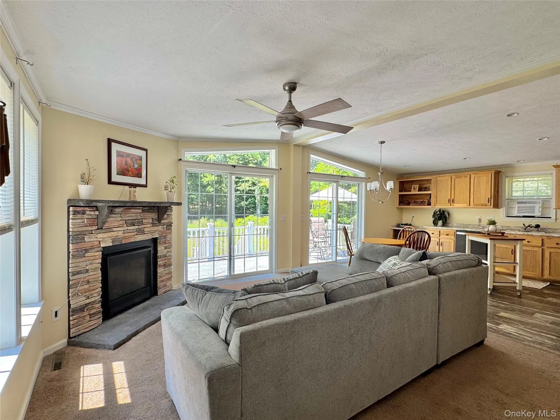 Photo of 484 Edison Timmerman Road