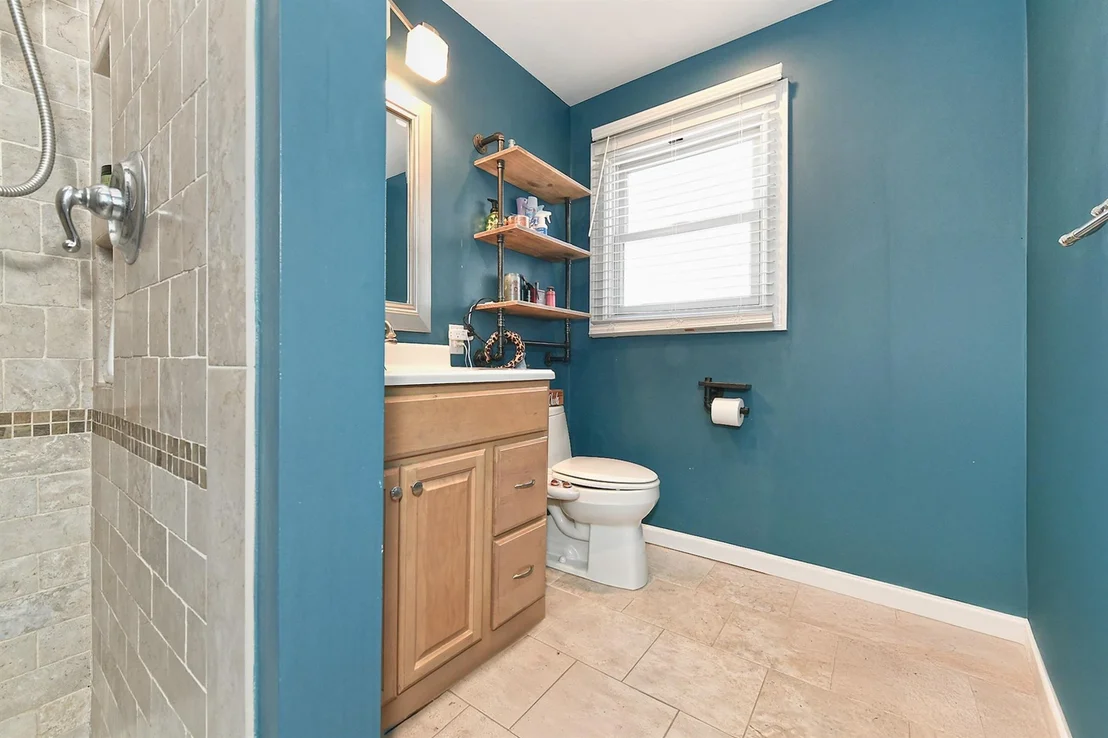 Photo of 7 Redpine Drive