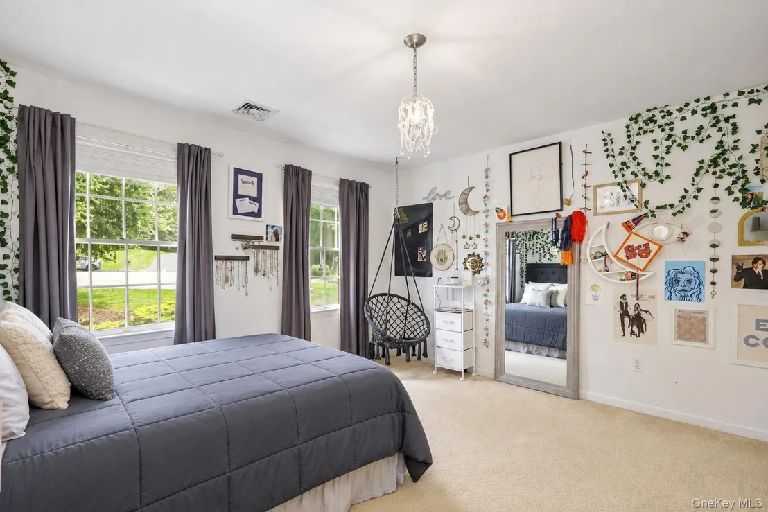 Photo of 20 Parkview Circle