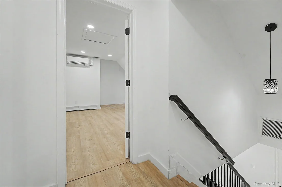Photo of 6 Regal Lane
