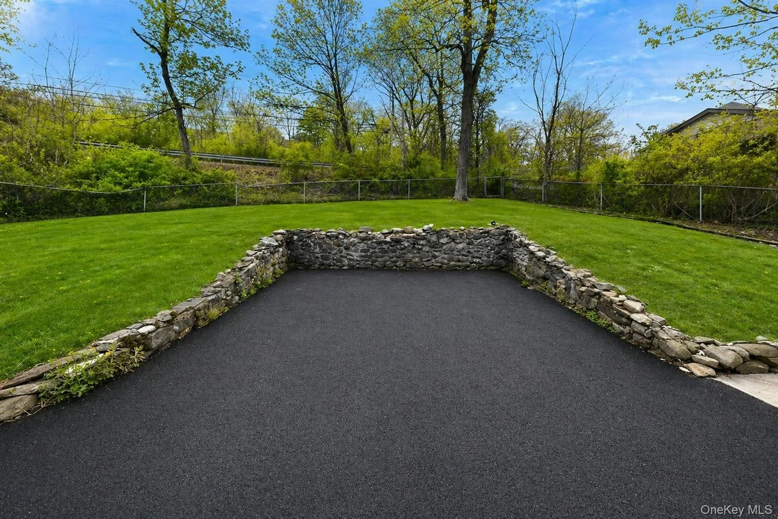 Photo of 19 Beverly Trail