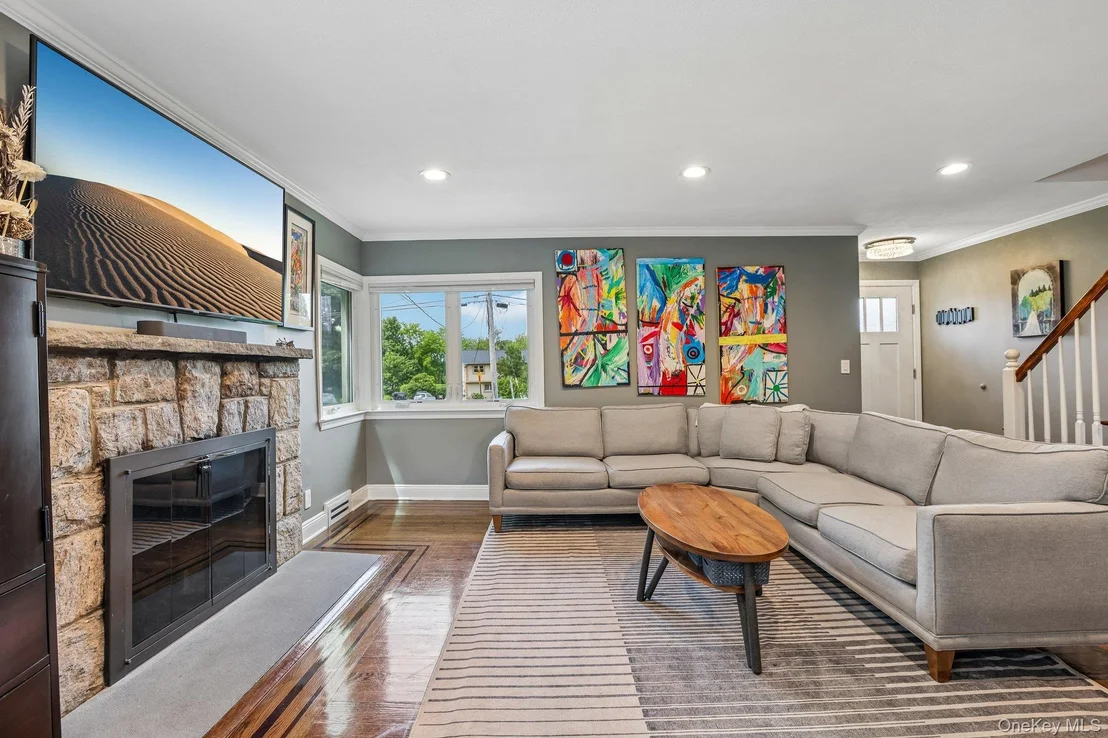 Photo of 512 Westlake Drive