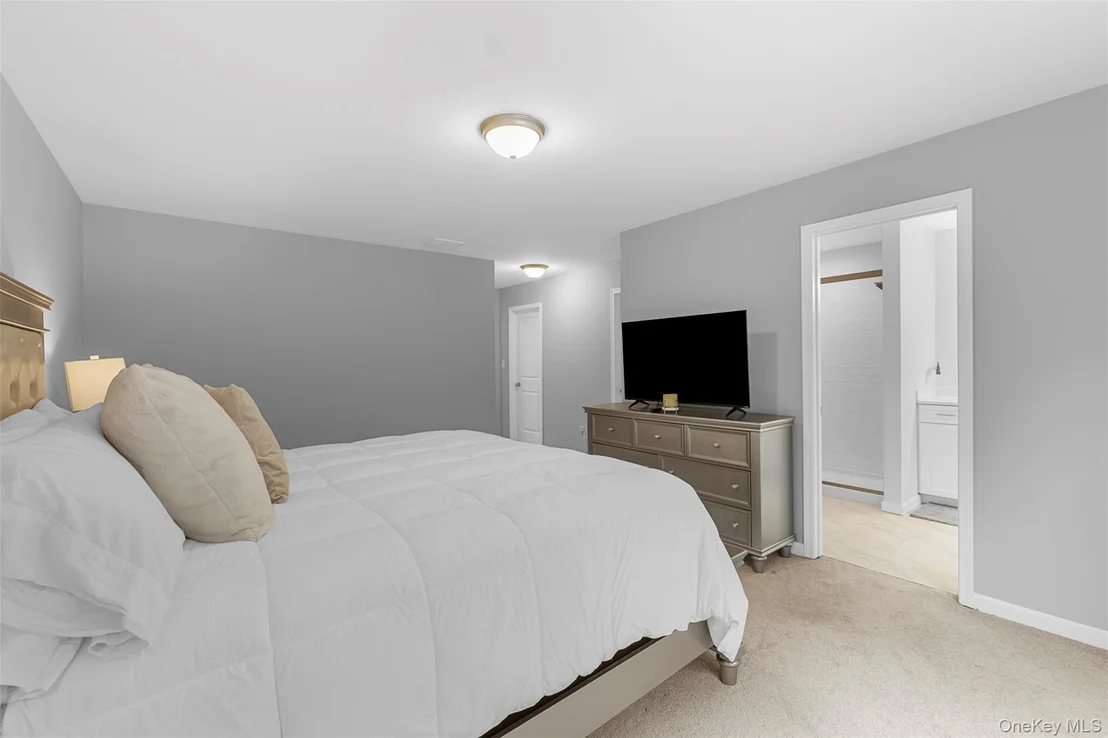 Photo of 28 Pinto Road W