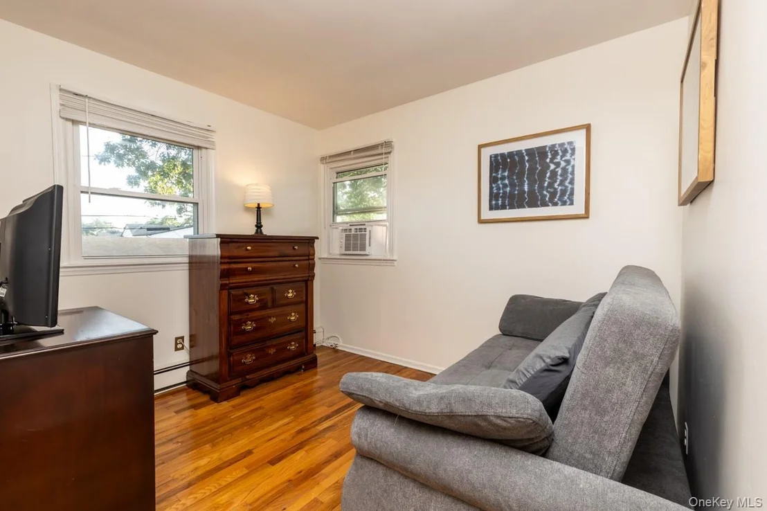 Photo of 3015 Post Avenue