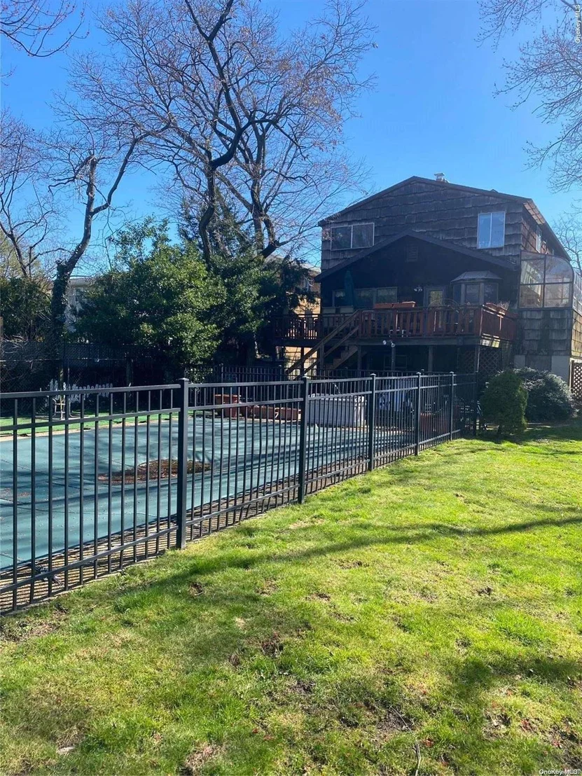 Photo of 1840 Stevens Avenue