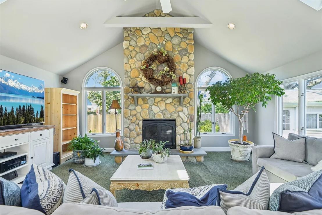 Photo of 9 Pinehurst Road