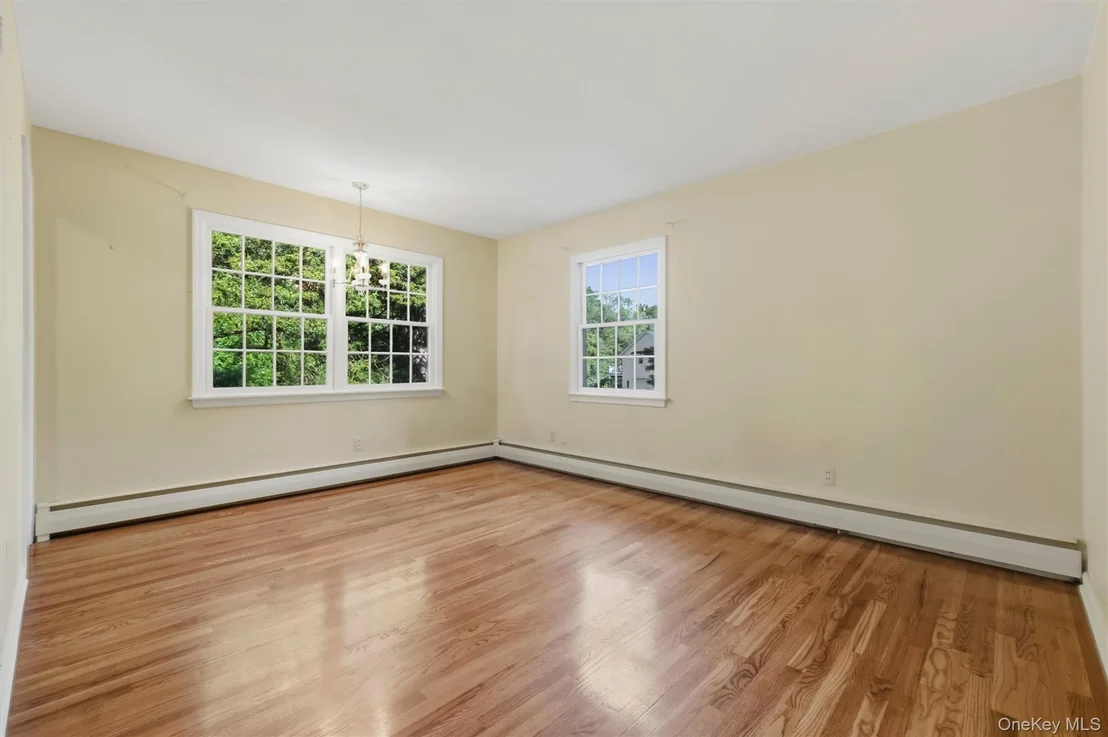 Photo of 10 Oak Bend Road
