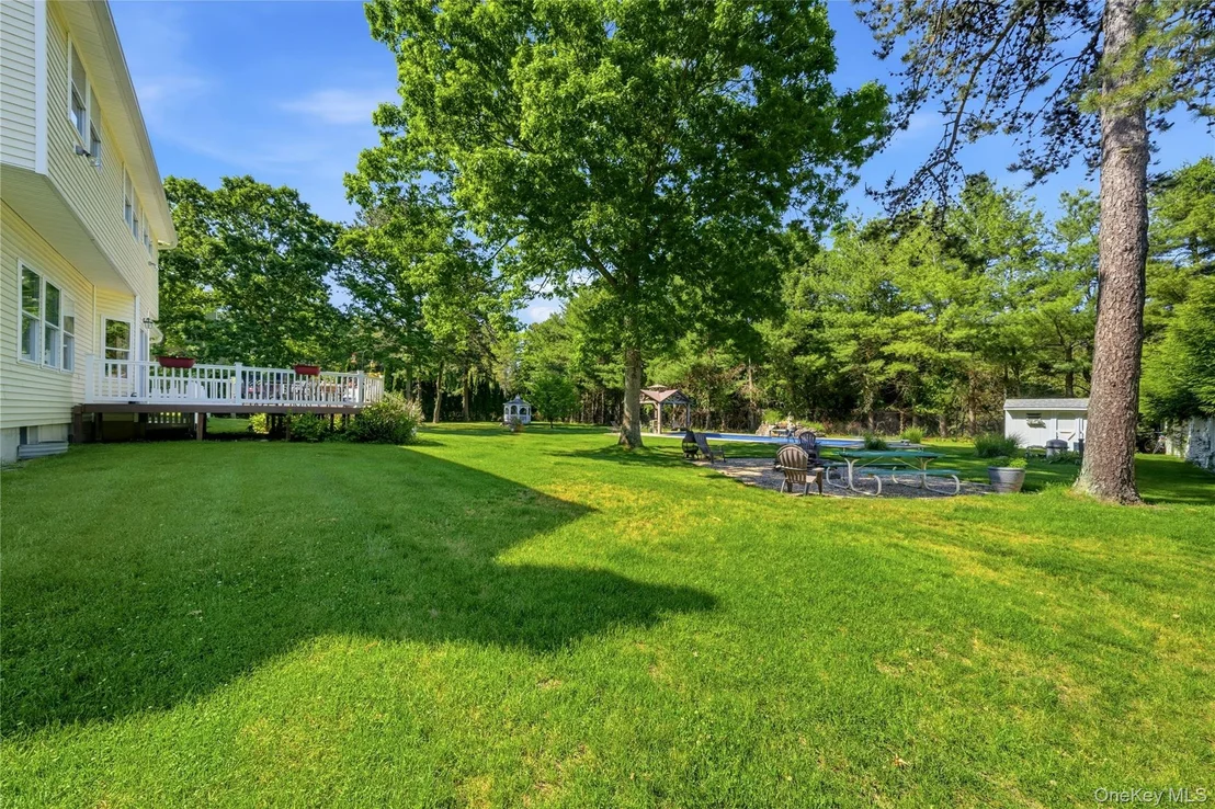 Photo of 9 Ridgefield Drive