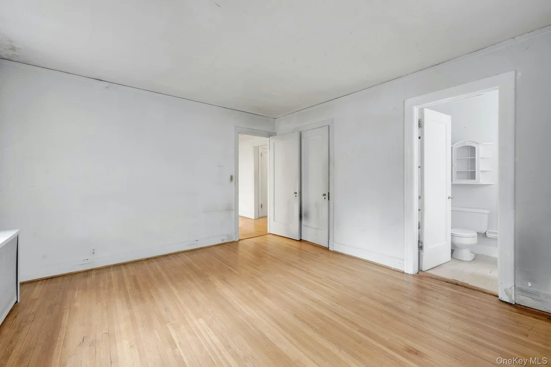 Photo of Unit 1A at 3 Alden Place