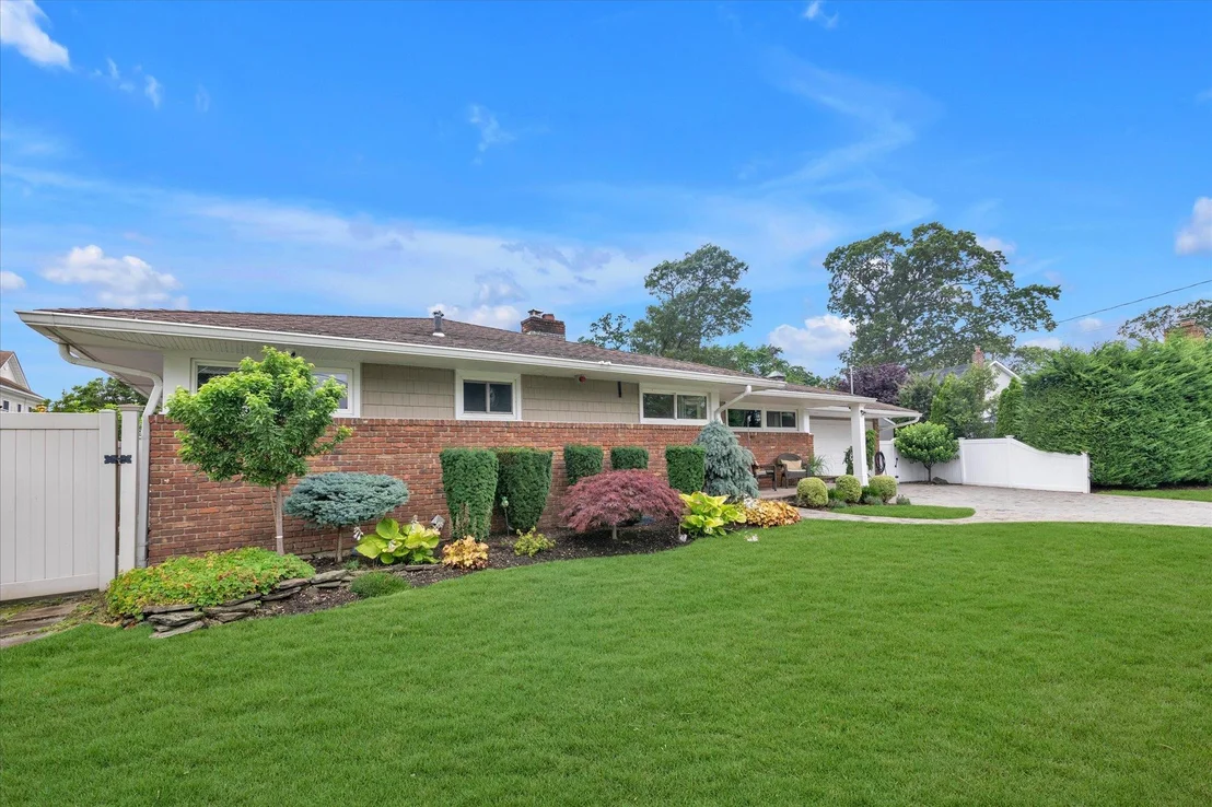 Photo of 2854 Lenox Road