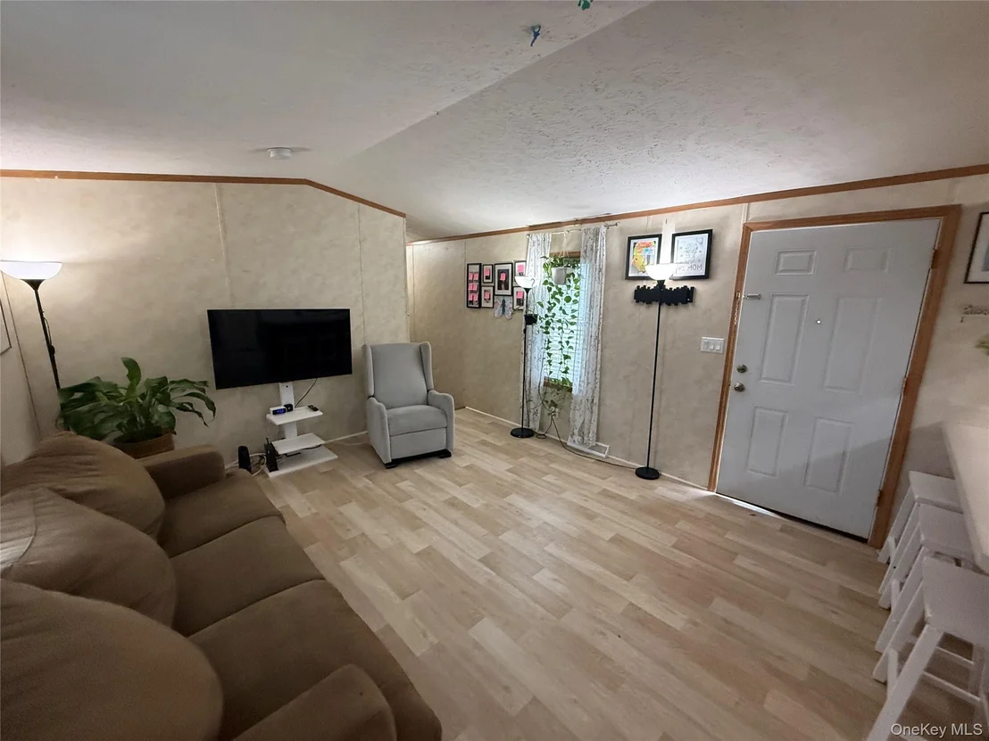 Photo of 424 Sandgate Drive