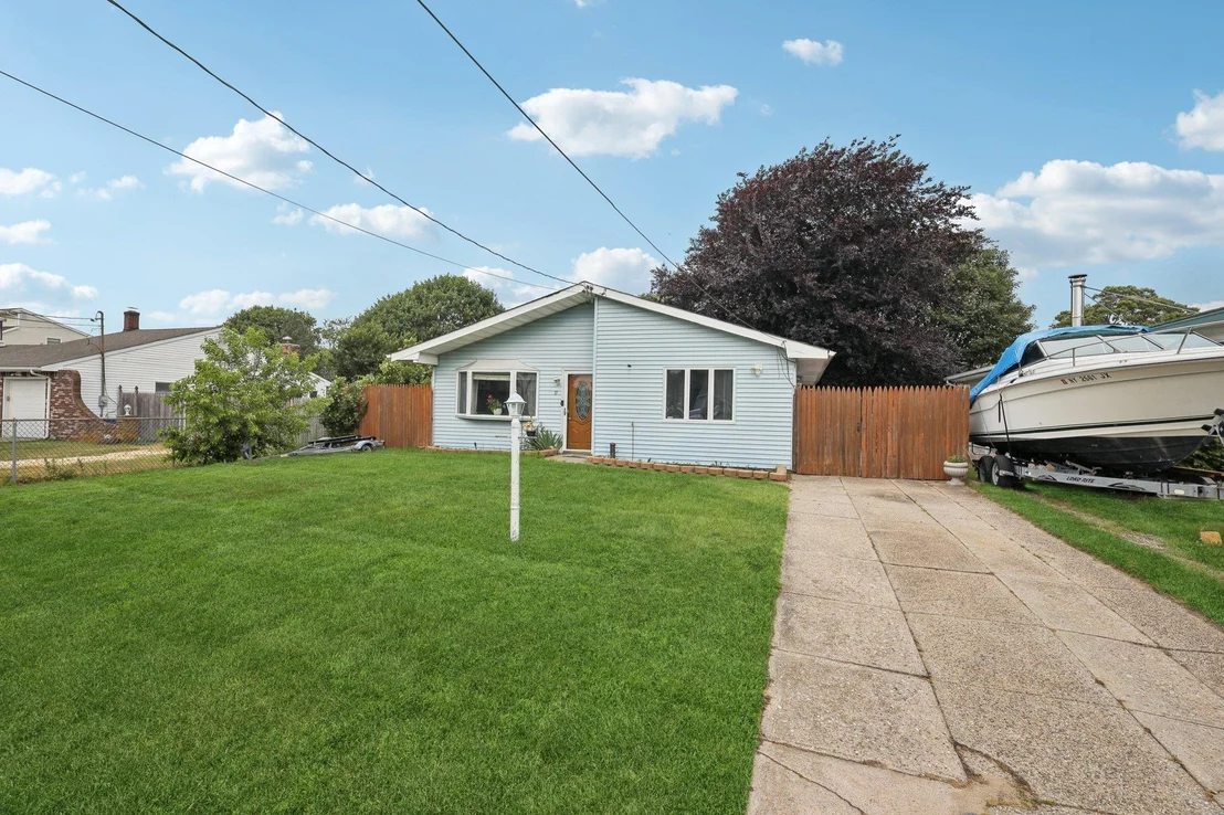 Photo of 17 Lombardy Drive