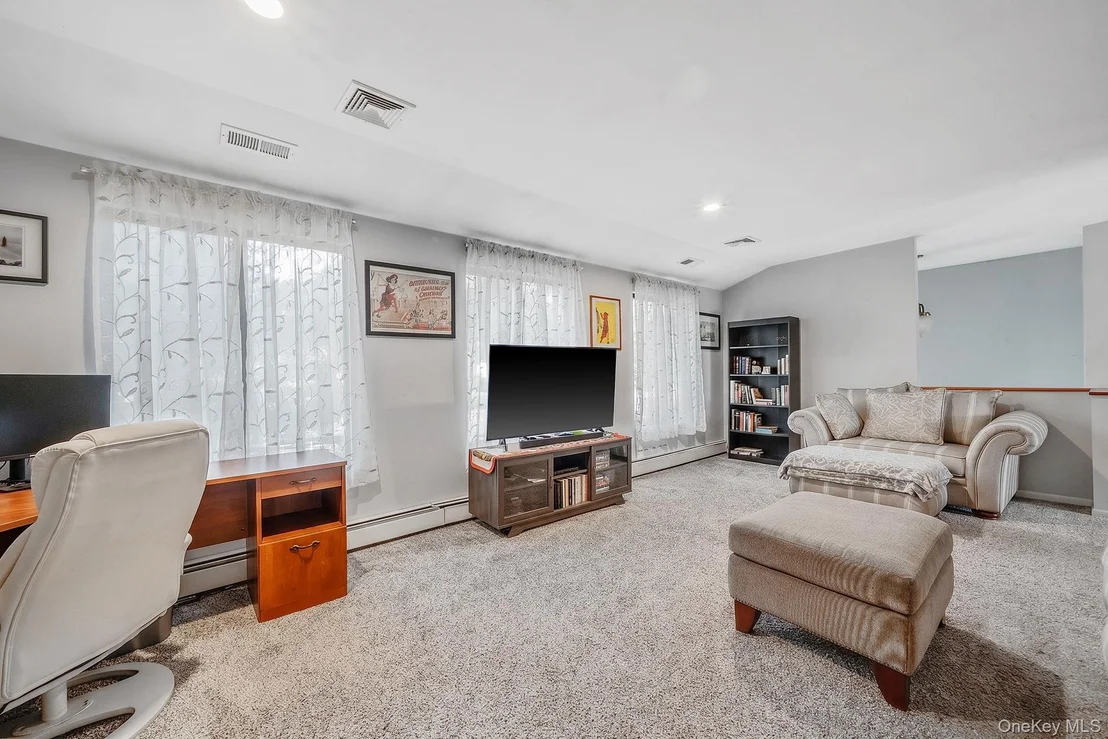 Photo of 51 Trout Brook Lane