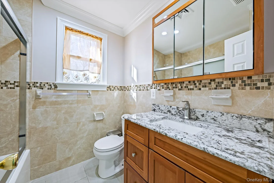 Photo of 20 Howe Road
