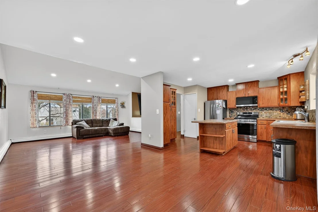 Photo of 22 Cambridge Circle