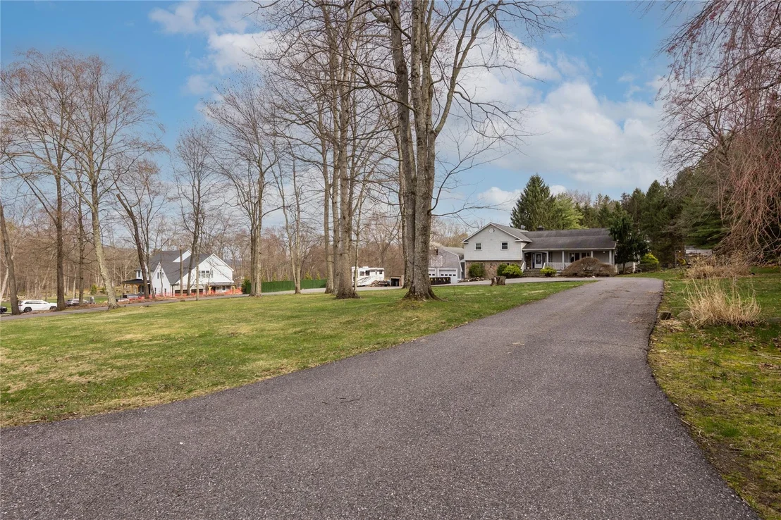 Photo of 14 Hilltop Road