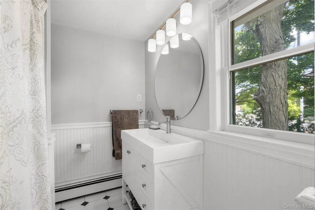 Photo of 315 Maple Avenue