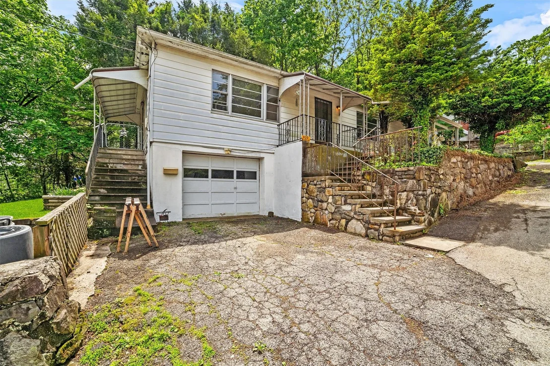 Photo of 420 Nelson Avenue