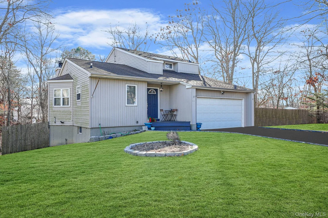 Photo of 973 N Ocean Avenue