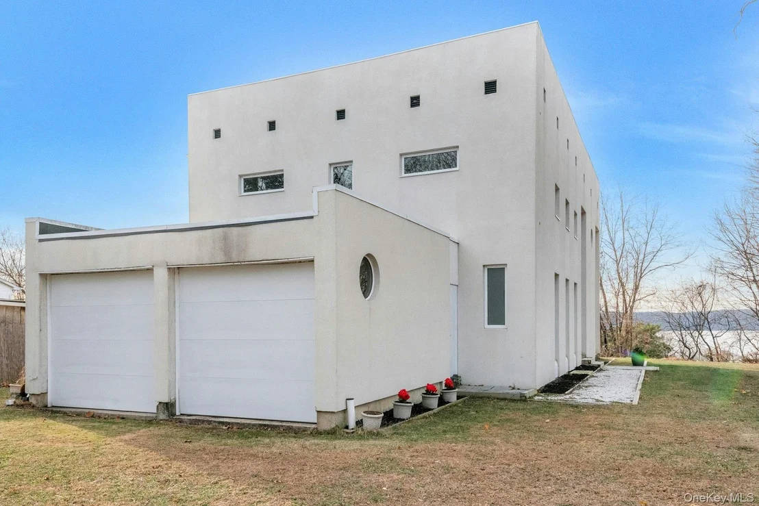 Photo of 312A Spring Street