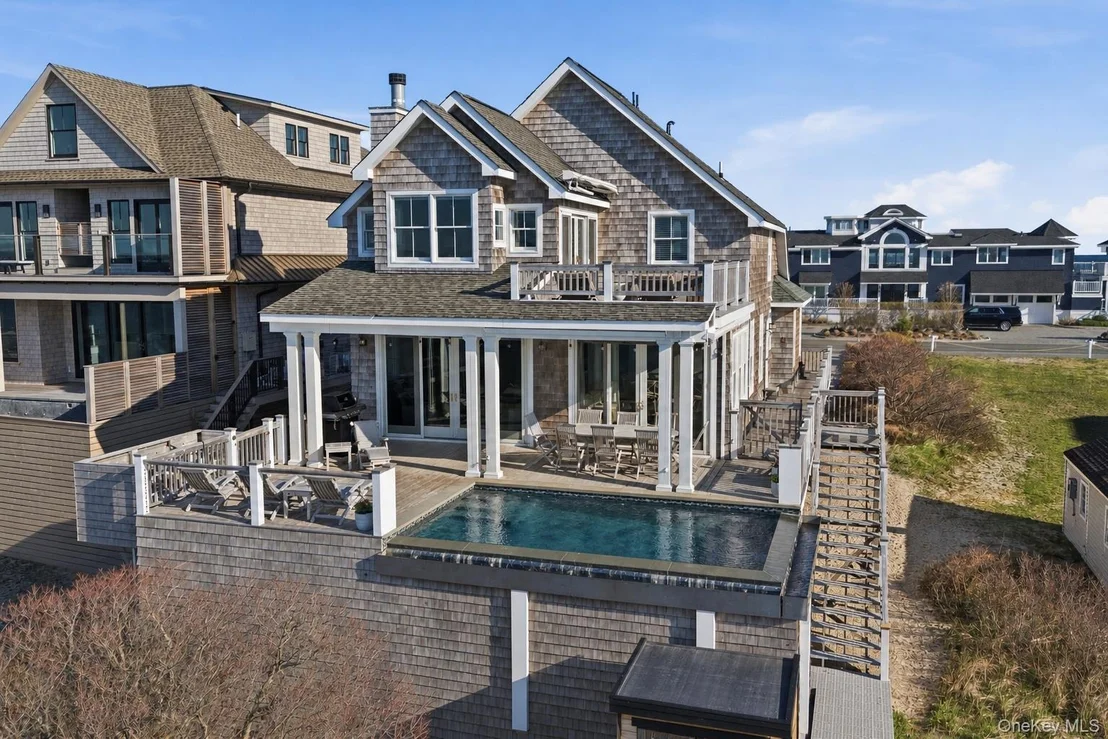 Photo of 688 Dune Road