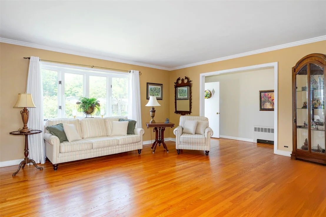 Photo of 18 Lorraine Boulevard