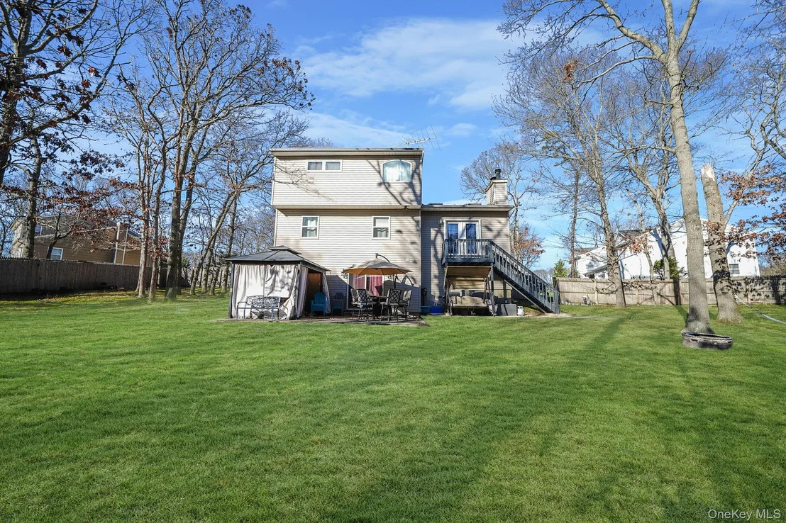 Photo of 973 N Ocean Avenue