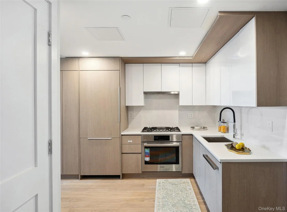 Photo of Unit 708 at 38-20 Parsons Boulevard