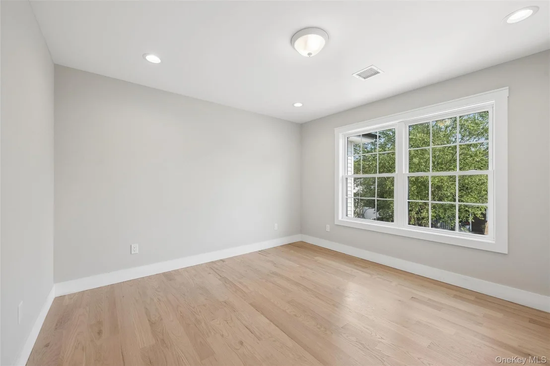 Photo of 1750 Henry Road