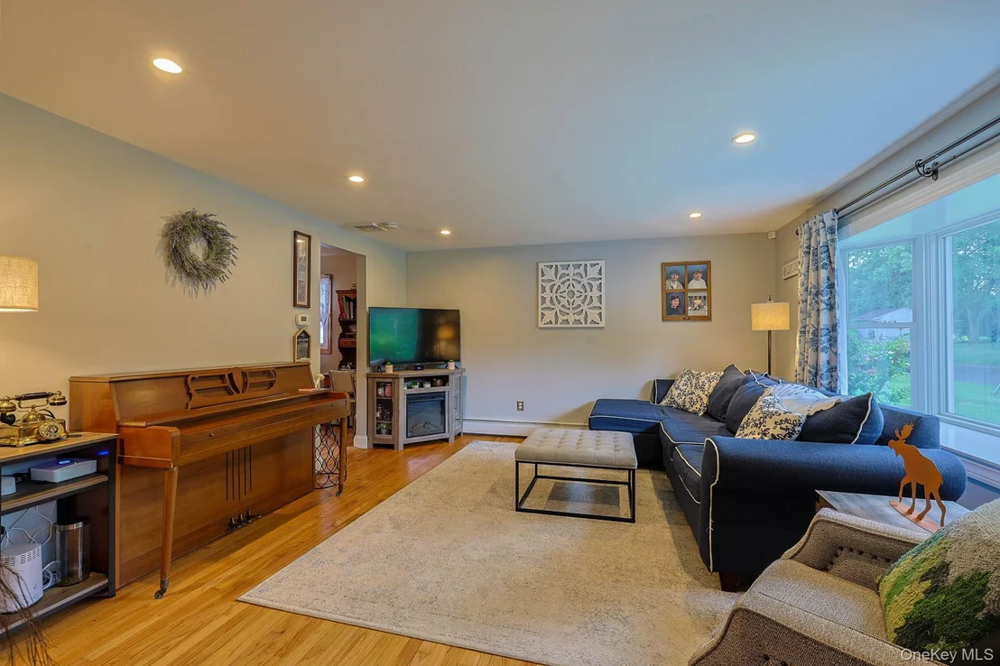 Photo of 21 Continental Drive