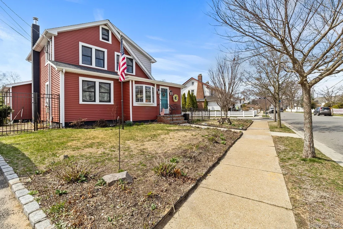 Photo of 42 Robertson Road